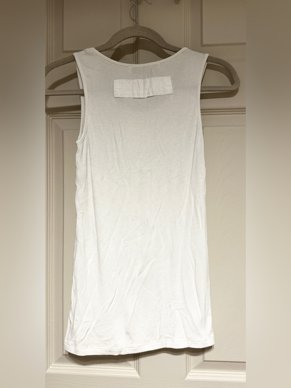 A Potts Ribbed Tank - Picture 3 of 7
